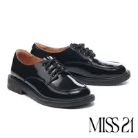 在飛比找momo購物網優惠-【MISS 21】懷舊經典微光感全真皮綁帶厚底鞋(黑)