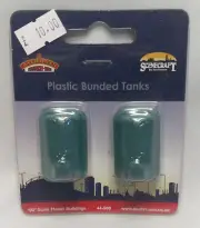 BACHMANN OO GAUGE, 1/76 SCALE 44-500 PLASTIC BUNDED TANKS, READY TO USE