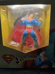 DC DIRECT KOTOBUKIYA SUPERMAN VINYL STATUE ARTFX 1:6 SCALE