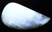16.85cts NICE RAINBOW MOONSTONE CABOCHON 26.5 x 14 x 5.5 mm SRI LANKA # 18