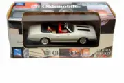 NewRay Oldsmobile 1970 4-4-2 Convertible