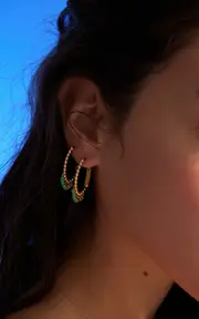 [Charms Company] Large 14K Yellow Gold Tsavorite Hoop Earrings