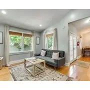 Spacious And Quiet One Block Off King Street