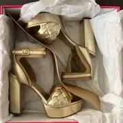 Vince Camuto Womens Miranda Gold Ankle Strap Heels Size 5 M New In Box