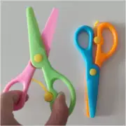 2Pcs Toddlers Training Scissors, Plastic Safety Scissors, Cute Scissors Colorful