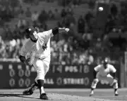 Pitcher Fritz Peterson New York Yankees delivers a pitch against t- Old Photo