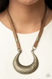 Paparazzi: Majorly Moonstruck - Brass Necklace