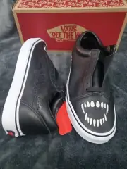 VANS OLD SKOOL FANGS SHOES MENS SZ 9 BLACK TRUE WHITE NEW VN0A5KRF8MD