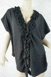 TS TAKING SHAPE black textured short sleeved Adventure cardigan size M/20 BNWT
