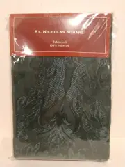 St. Nicholas Square Tablecloth 70" Round Hunter Green Baroque, Christmas