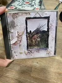 在飛比找Yahoo!奇摩拍賣優惠-8成新二手KK前 led zeppelin iv CD