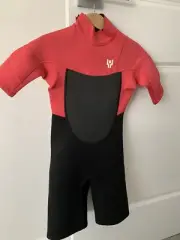 Tahwalhi Kids Size 6 Wetsuit Bnwt