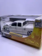 Jada 1/24 2002 Chevy Silverado Dub City White. New In Box.