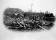Kewell Victoria 1900 - A thresher team in operation. There is a pi- Old Photo