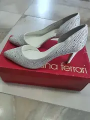 Diana Ferrari Tahnee white women size 7 . NEW