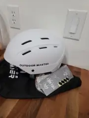 NWT! Outdoor Master Kelvin Ski Snowboard Helmet Small White