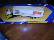 Corgi Volvo Globetrotter C1231 Steiff Bears Tractor Trailer Semi Truck NEW MINT