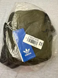 在飛比找Yahoo!奇摩拍賣優惠-Adidas ZX 三葉草小包 深綠 GQ8907