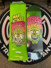 TOPPS Santa Cruz Mars Attacks Metallic Terror Martian Skateboard Deck 2018 New