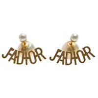 在飛比找momo購物網優惠-【Dior 迪奧】經典仿舊金屬JADIOR大小珍珠造型穿式耳