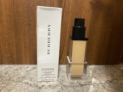 Burberry Cashmere Flawless Soft Matte Foundation Honey #32 1oz