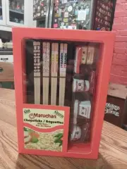 Maruchan Chopsticks set of 4 with 4 Rests Collectible and Fun New!