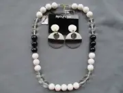 80’s vintage NECKLACE & EARRINGS Black White Clear LUCITE Set ~ nwt