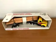 Ertl 1/25 Scale International S Series Heavy Duty Logger Truck 1/25 #3608 NIB