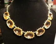 A New Day Peach Glass Beaded Short Collar/Statement Necklace 7 Large Beads #105