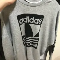 在飛比找蝦皮購物優惠-Adidas 內刷毛側拉鍊大學t （日本購入）