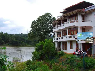 康提河畔旅館Kandy River Edge