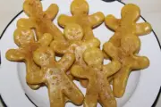 EGG NOG Scented Primitive Christmas Gingerbread Boy Wax Tarts Melts Bowl Fillers