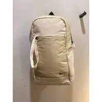 在飛比找蝦皮購物優惠-NIKE ESSENTIALS BACKPACK 米杏色 後