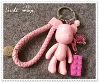 在飛比找Yahoo!奇摩拍賣優惠-皮繩樍木款✈正版POPOBE 公仔熊 粉紅草莓小熊 公仔 鑰