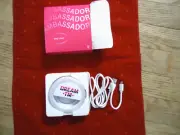 Aura Clip-On Ring Light Rechargeable Cell Phones Laptops Photos Portable nIB