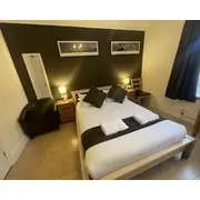 Oakhurst Gatwick B&B
