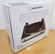 NEW Audio Technica Fully Automatic Bluetooth Belt-Drive Turntable LP60XBT White