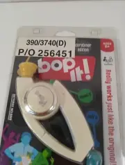 Hasbro Mini Bop It 2009 Carabiner Challenge Electronic Handheld Game