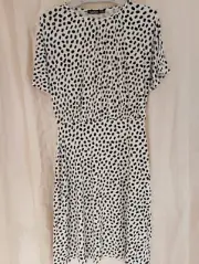 BOOHOO DALMATION CURVED WAIST SKATER WHITE/BLACK WOMEN DRESS SIZE 10 HAS MARKS