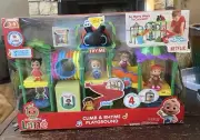 CoComelon Lane Climb & Rhyme Playground Playset Lights, Sounds & Song Clips