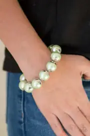 Paparazzi Bracelet - One Woman Show-STOPPER - Green