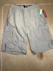 Union Bay cargo shorts Boys Xl, Comparable To Men’s Lrg