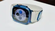 Apple Watch ULTRA 2 49mm BLUE Anodized Titanium White Alpine Loop Band