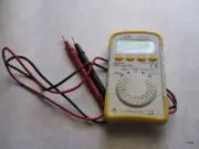Mini Pocket Digital Multimeter Data Hold Max Hold CEM DT-111
