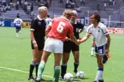 Imre Garaba Of Hungary Carlos Silva Valente Referee 1986 OLD FOOTBALL PHOTO