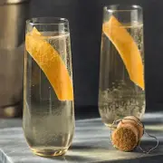 18 CLEAR 9 oz STEMLESS PLASTIC CHAMPAGNE FLUTES Party Wedding Tableware Supplies
