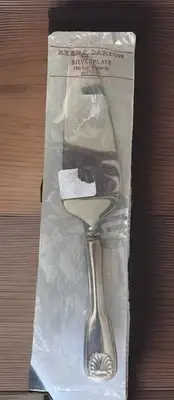 Reed & Barton Colonial Shell II Silver Plate Pie/Cake Server VTG Never Opened