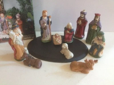 KIRKLAND CERAMIC NATIVITY SET 10 PC. FIGURES AND BASE NEW BOXED