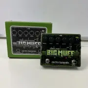 Electro-Harmonix Deluxe Bass Big Muff PI Fuzz Distortion Bass Effects Pedal NEW