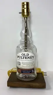 Old Pulteney Malt Scotch Whiskey Liquor Bottle TABLE LAMP LIGHT with Wood Base
